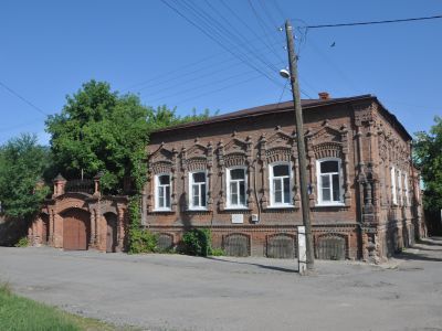 Склады и ворота с оградой усадьбы Углицких-Вандышева