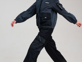 Брюки текстильные с полиуретановым покрытием для девочек