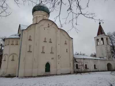 Церковь Федора Стратилата на ручье