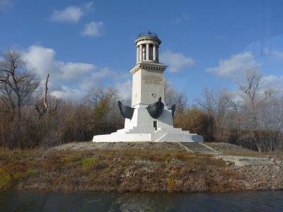 "Маяк" - памятник морякам Волжской военной флотилии, принимавшим участие в Сталинградской битве