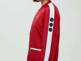 Олимпийка с контрастной отделкой из капсулы ретро