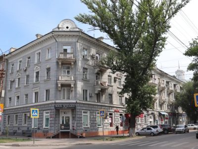 Дом жилой для командного состава КВПШ и СВУ, арх. Т.Г. Ботяновский