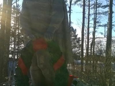 Братская могила  советских  воинов, павших в боях с фашистами