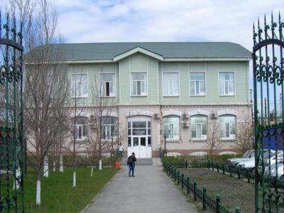 Здание, где в 1918 г. размещался штаб Красной гвардии и был сформирован добровольческий отряд, ставший ядром коммунистического полка "Красные Орлы"