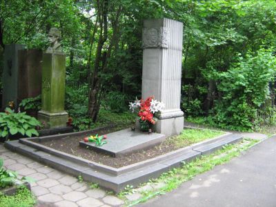 Могила Скрябина Александра Николаевича (1871-1915)