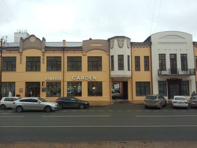 Дом М.А. Брюханова с торговыми помещениями