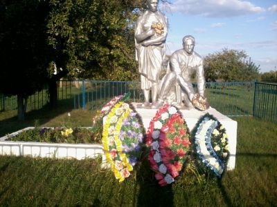 Братская могила воинов, погибших в 1943 г.