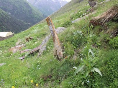 Стела надмогильная