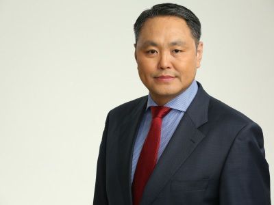 Альберт Семёнов поздравляет с Днём социального работника