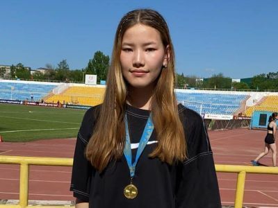 Юная якутянка выиграла Международный турнир по легкой атлетике и посвятила победу 100-летию Якутии