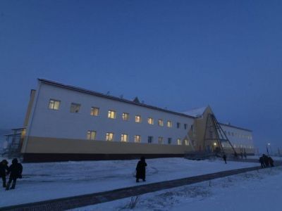 Есть школа – есть будущее у наслега. Выпускник Кюсюрской школы разделяет радость земляков