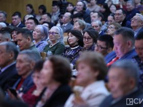 Торжественное собрание общественности ко Дню республики состоялось в Якутске