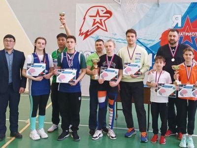 Лицей был главным за теннисным столом