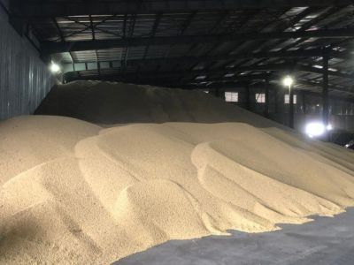 В Якутии Россельхознадзор проконтролировал первые в 2023 году поставки кормового зерна