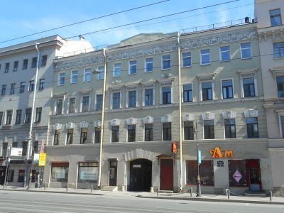 Квартира, в которой жил с августа 1861 г. и умер 17 ноября 1861 г. революционный демократ, литературный критик и публицист Добролюбов Николай Александрович