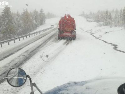 Сентябрьский снегопад внес серьезные коррективы в жизнь жителей Нерюнгринского района Якутии
