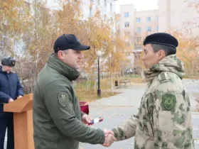 В Якутске отметили День ОМОН «Бизон» вручением черных беретов и наград бойцам