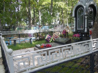 Братская могила воинов Советской Армии, погибших в 1944 г.