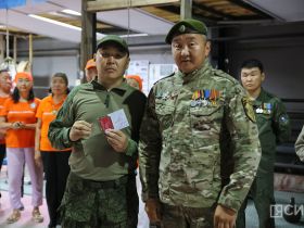 В Якутске на специальную военную операцию проводили отряд «Боотур»