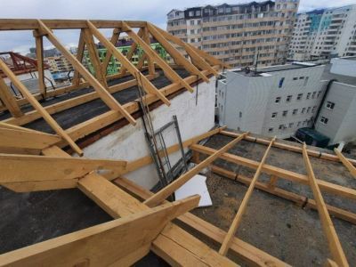 В Якутске в рамках капитального ремонта внедряется практика замены плоской крыши на скатную