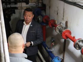 Вячеслав Емельянов проверил капремонт домов в Якутске