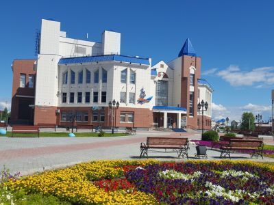 Центр культуры «Югра-презент» (ул. Спортивная)