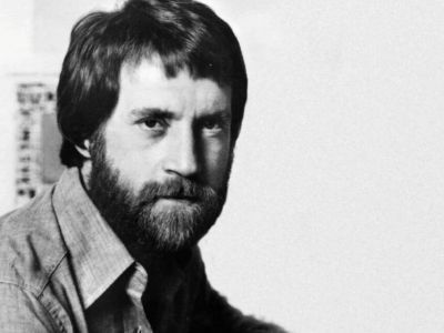 Выставку о жизни и творчестве Владимира Высоцкого подготовила Нацбиблиотека Якутии