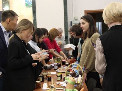 «Ярмарку добра» провели сотрудники районной администрации