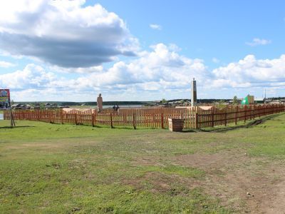 Памятник воинам-землякам, участникам Великой Отечественной войны (1941-1945 гг.)