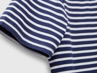 Футболка с v-образным вырезом