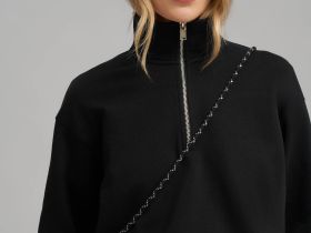 Толстовка свободного кроя из футера