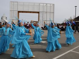Вилюйск преображается: в День города на набережной «Поющие пески» зазвучала новая музыка