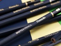 Набор для скетчинга Finenolo карандаши, ластики, аксессуары 27 предметов в пенале-свитке