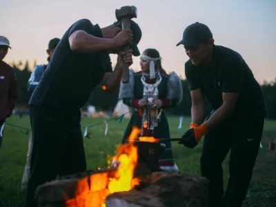 Конкурс кузнечного мастерства начался в рамках Ысыаха Олонхо в Верхневилюйске
