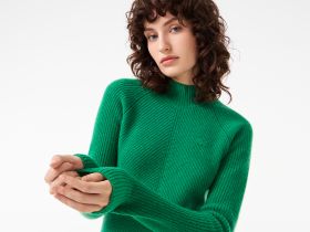 Женское шерстяное платье Lacoste с длинным рукавом