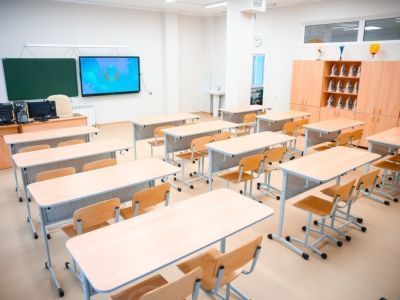 Лаборатории, спортзалы и столовые: два новых пристроя к школам открыли в Якутске
