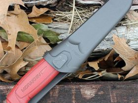 Походный нож Morakniv Basic 511, углеродистая сталь, пластик, красный