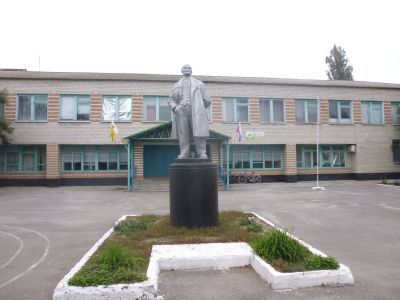 Памятник В.И.Ленину