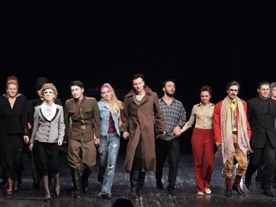 Билеты на До+вла=тов (Театр на Страстном) / Театр | Афиша | ИнфоТаймс