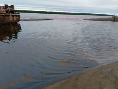В Олекминском районе Якутии ликвидируют разлив нефтепродуктов