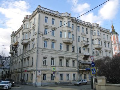 Дом, в котором с 1922 г. по 1936 г. жил Шухов Владимир Григорьевич