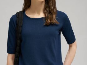 Легкий джемпер с коротким рукавом