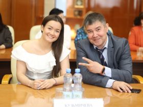 Глава Якутии наградил победителей и призеров всероссийской олимпиады школьников