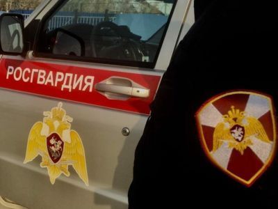 В Якутске патруль Росгвардии задержал молодого человека с наркотиками