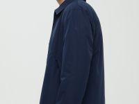 Ветровка с отложным воротником прямого кроя