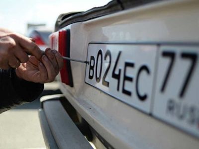 Кабмин разрешил регистрировать автомобили в автосалонах