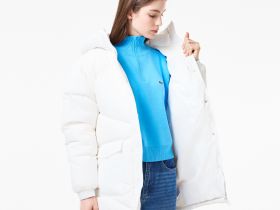 Женский короткий пуховик Lacoste с поясом и высоким воротом