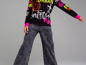 Свитер трикотажный для девочек