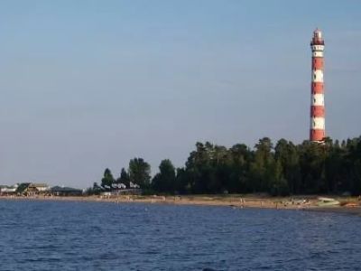 Памятные места, где в 1941-43 гг., в период блокады Ленинграда, находились причалы водной трассы Дороги жизни