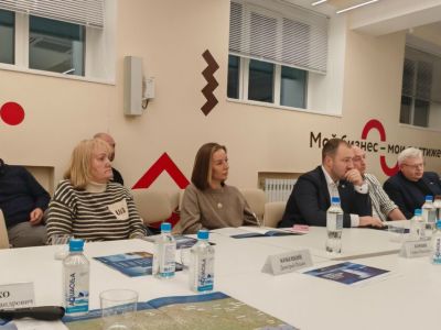 Ключевые промышленные компании Магадана обсудили логистику с «Железными дорогами Якутии»